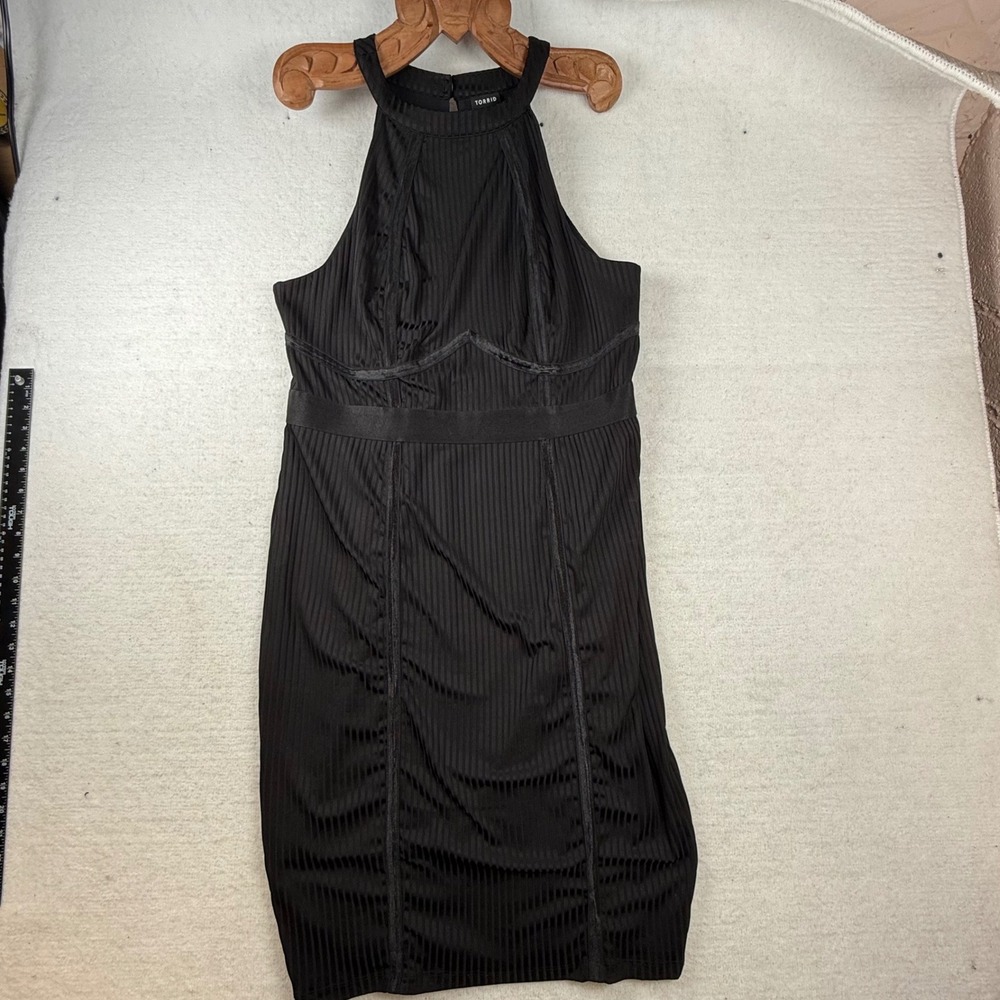 Torrid Womens Dress 2x Black Ribbed Halter Bodycon Mini Velvet Trim LBD Edgy - Picture 2 of 11